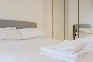 Modern West Ken Studio Retreat