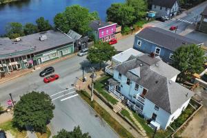 Private Balcony View Riverside Walk Prime Downtown