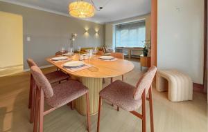 2 Bedroom Cozy Apartment In De Haan