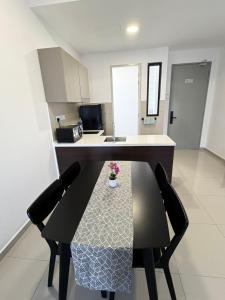 Self Check-in 3BR Condo at Puchong with Free Parking & WiFi