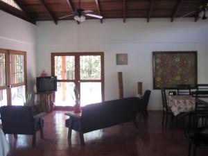 CASA QUEPOS- Private House & Farm For 8-31 Guests