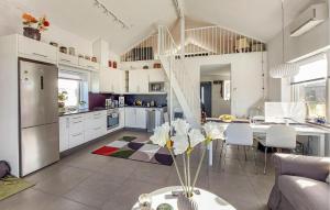 1 Bedroom Beach Front Home In Ludvigsborg