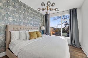 Daydream at the Gulch - Rooftop Movies with a View