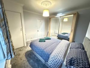 Stylish Apartment close to Central London!