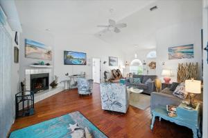 Boaters Dream Pool Spa & Dock Walking & Biking