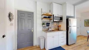 Colorful 22 Villa in Lil Havana, Free Parking