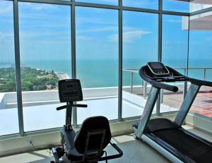 Encantador estudio frente al mar en Coronado Bay