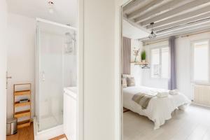 Maison de ville plein centre Rouen - TV 4K connecté - Patio - Wifi Fibre - 4 grande chambres - Proche parking gratuit - Lave Vaisselle - Lave linge