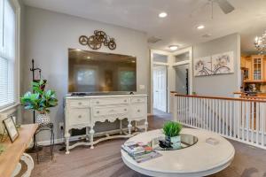 2 Mi to Bay Park Charming Milwaukie Getaway