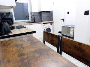 Modern 1BR -Walk to Cardiff centre & train station