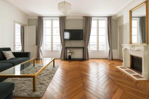 Luxurious Apartment in the Heart of Paris