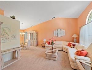 Family house with pool