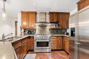 Beaver Creek Penthouse with Pool, Hot Tub, Walkable