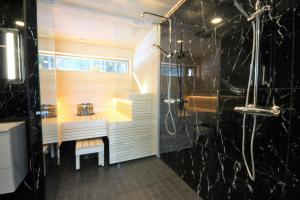 Spacious Apartment for 5 with Sauna