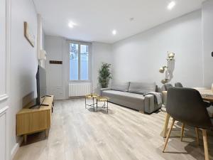 Charmant T2 Oullins centre avec terrasse