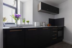 3 bed flat, sleeps up to 10, Bournemouth, Dorset