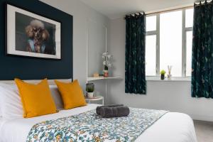 3 bed flat, sleeps up to 10, Bournemouth, Dorset