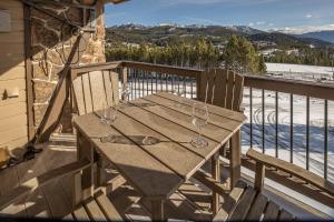 Beaverhead Condo - 105 Beaverhead #301
