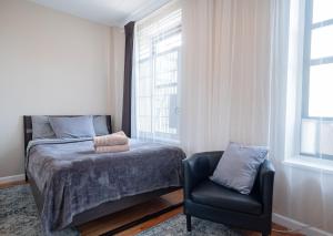 3BR apt two blocks to Central Park elevator, laundry, virtual doorman