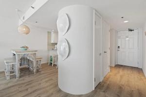 Book Me Baby! License to Chill One Seagrove Place