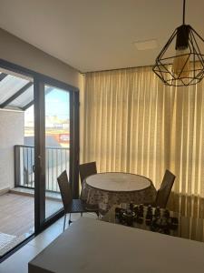 Apartamento Moderno, Charmoso e Pertinho do Mar em Bombas