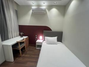 Contemporary 3 Bedroom City Stay in October By Kemetland