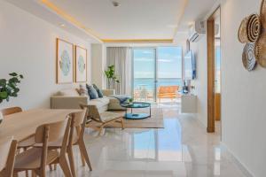 De Lujo con Vista al Mar a Pie de Playa