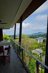2 bedroom penthouse with terrace and great view!