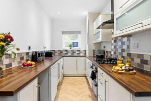 Spacious 3B Home, ideal for contractors & family!