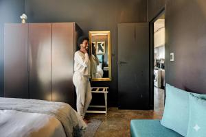 Premium Stay in Central Johannesburg Cultural Heart - Hallmark House