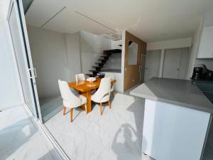 Penthouse Duplex Apartment en Cali, Ciudad 2000