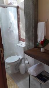 Suíte no Jardim, varanda com hidro, praia do Engenho d água Ilhabela