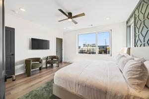 Lux Retreat XL Group Skyline Game 3 mi DT Spa