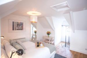 The Attic, Tre-Pol-Pen