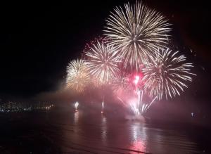 SHB - Pé na areia em Pitangueira, Guaruja