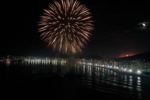 SHB - Pé na areia em Pitangueira, Guaruja