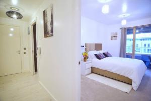 Near Dlr station -WiFi -Parking -Pets -Sleeps 5