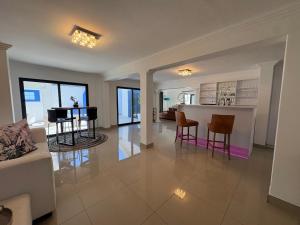 The Lighthouse - Beachfront