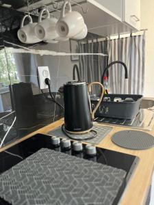 City room with free parking