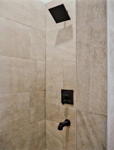 Beachfront villa with pool and staff