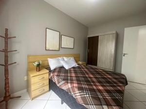 06 - Apt 2 dormitórios - Melhor local Bombas