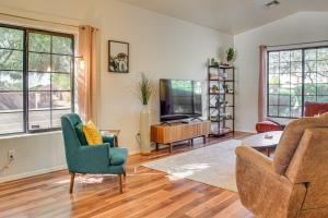 Pet-Friendly Snowbird Haven with Pool in Gold Canyon