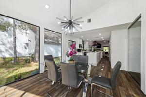 Luxury House in the Woodlands