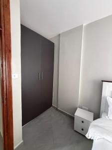 One Bedroom Apartment near KSG - Arc II