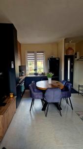 Chatka Niedźwiadka - domki w górach z widokiem na Beskid Niski i Sauną w cenie