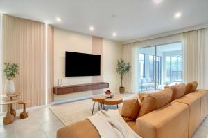 Luxury 7BR Villa Pool Spa & Game Room