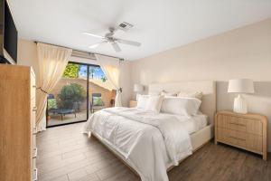 Ironwood Desert Retreat with Private Jacuzzi & Scenic Views