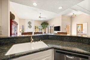 Ironwood Desert Retreat with Private Jacuzzi & Scenic Views