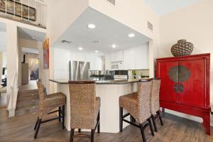 Ironwood Desert Retreat with Private Jacuzzi & Scenic Views