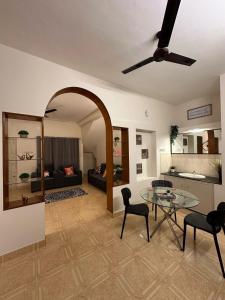 Ega Coral, cozy 3BHK house at Rustam Bagh